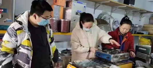 筑牢安全防線 防范于未“燃” 黑龍江省鶴崗市市場(chǎng)監(jiān)管局工農(nóng)分局育才所加強(qiáng)家用電器零配件銷(xiāo)售監(jiān)管